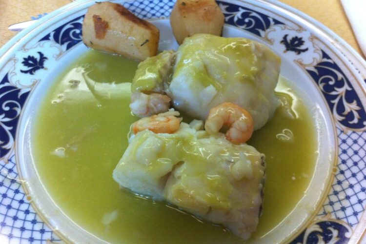 Merluza con gambas